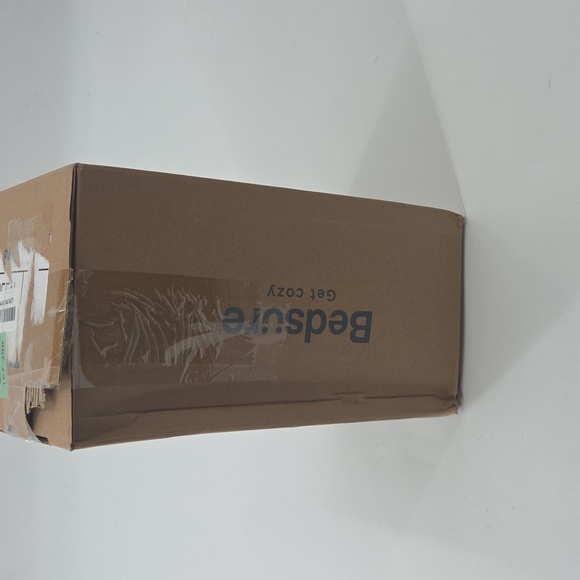 Cozy Gray Fleece Throw Blanket New - Picture 9 of 16